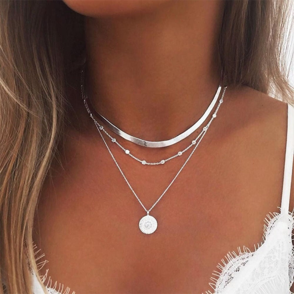 "GIRA" NECKLACE